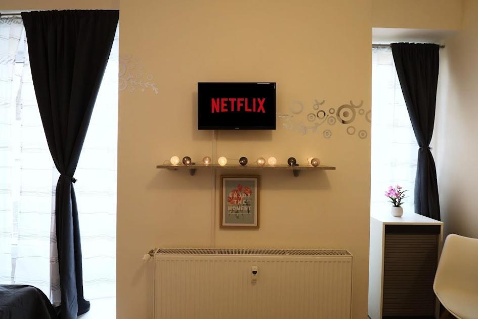 Cosy Studio, 15Min To Old Centre, Self-Check In, Free Wifi, Welcome Drink! Praga Exterior foto