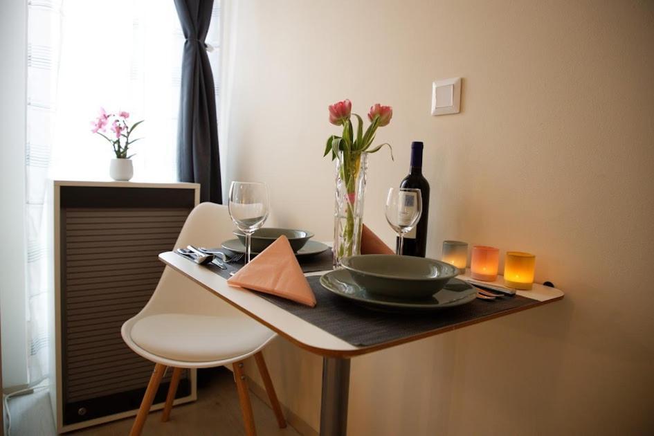 Cosy Studio, 15Min To Old Centre, Self-Check In, Free Wifi, Welcome Drink! Praga Exterior foto